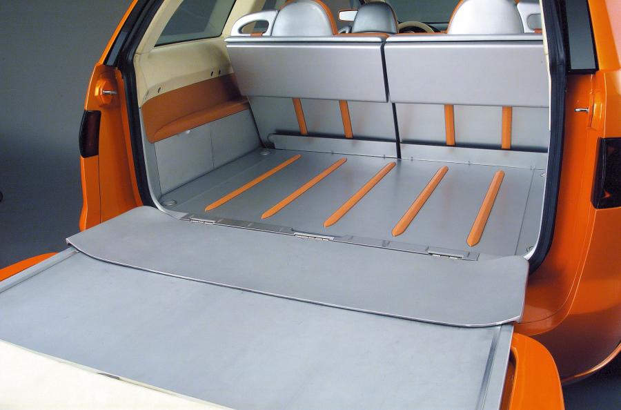  Mazda MX Sport Tourer 2001 года  (фото 9 из 14)